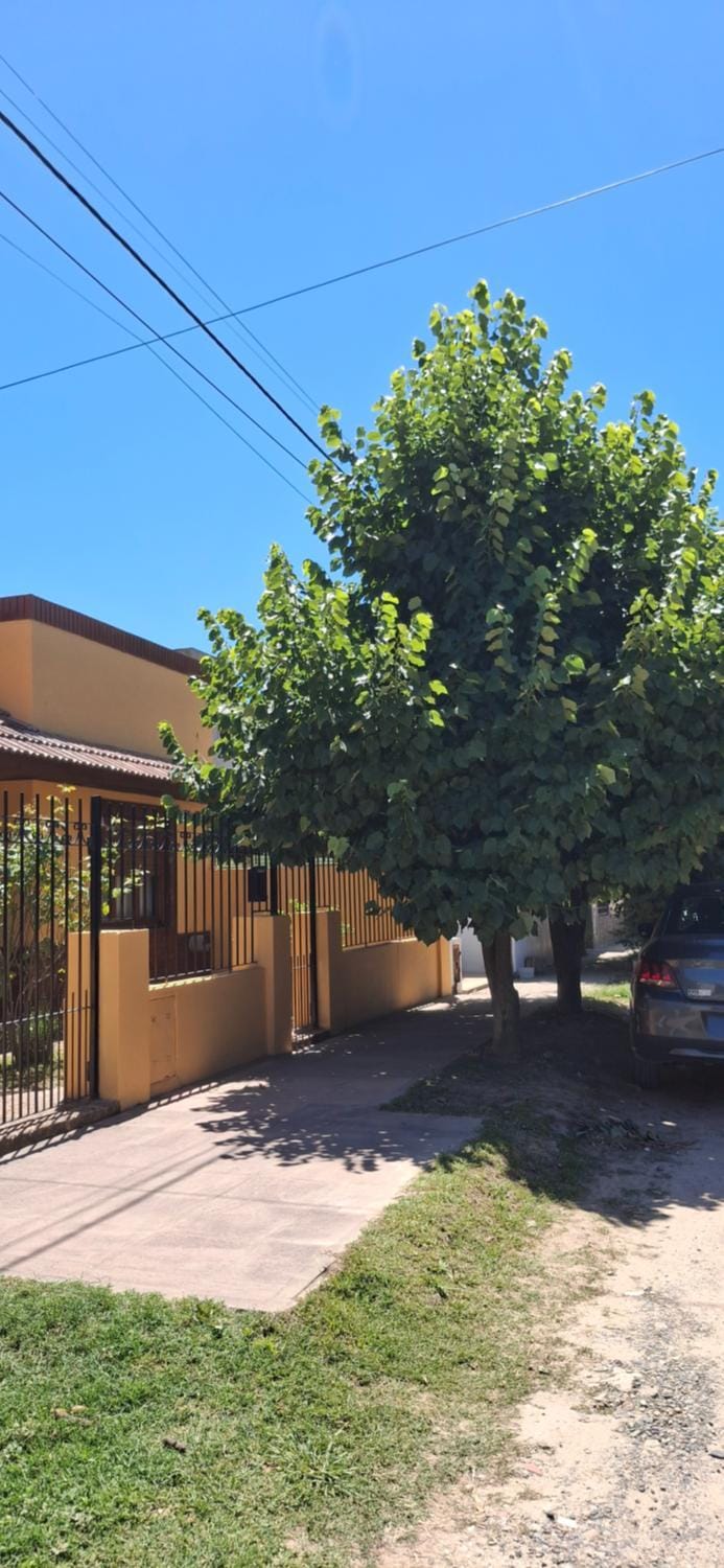 Casa amarilla House in Chascomús