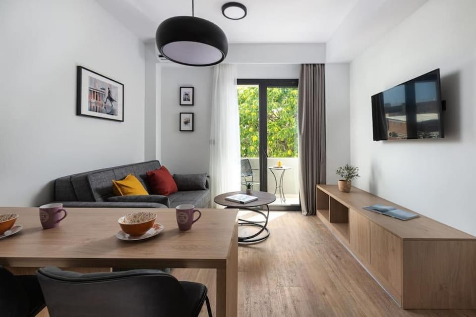 The Meta Stay - Rooftop Access Downtown Suite Apartment in Athens