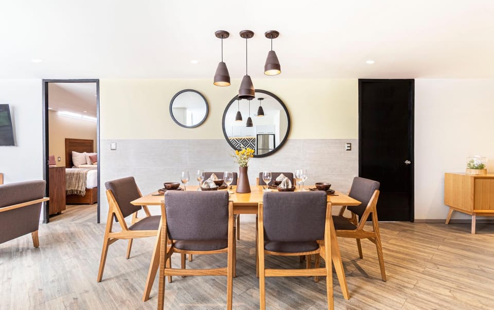 Living room, Seating area, Dining area