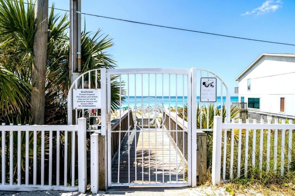 Shelly Sands HeatedPool & HotTub Private Beach House in Miramar Beach
