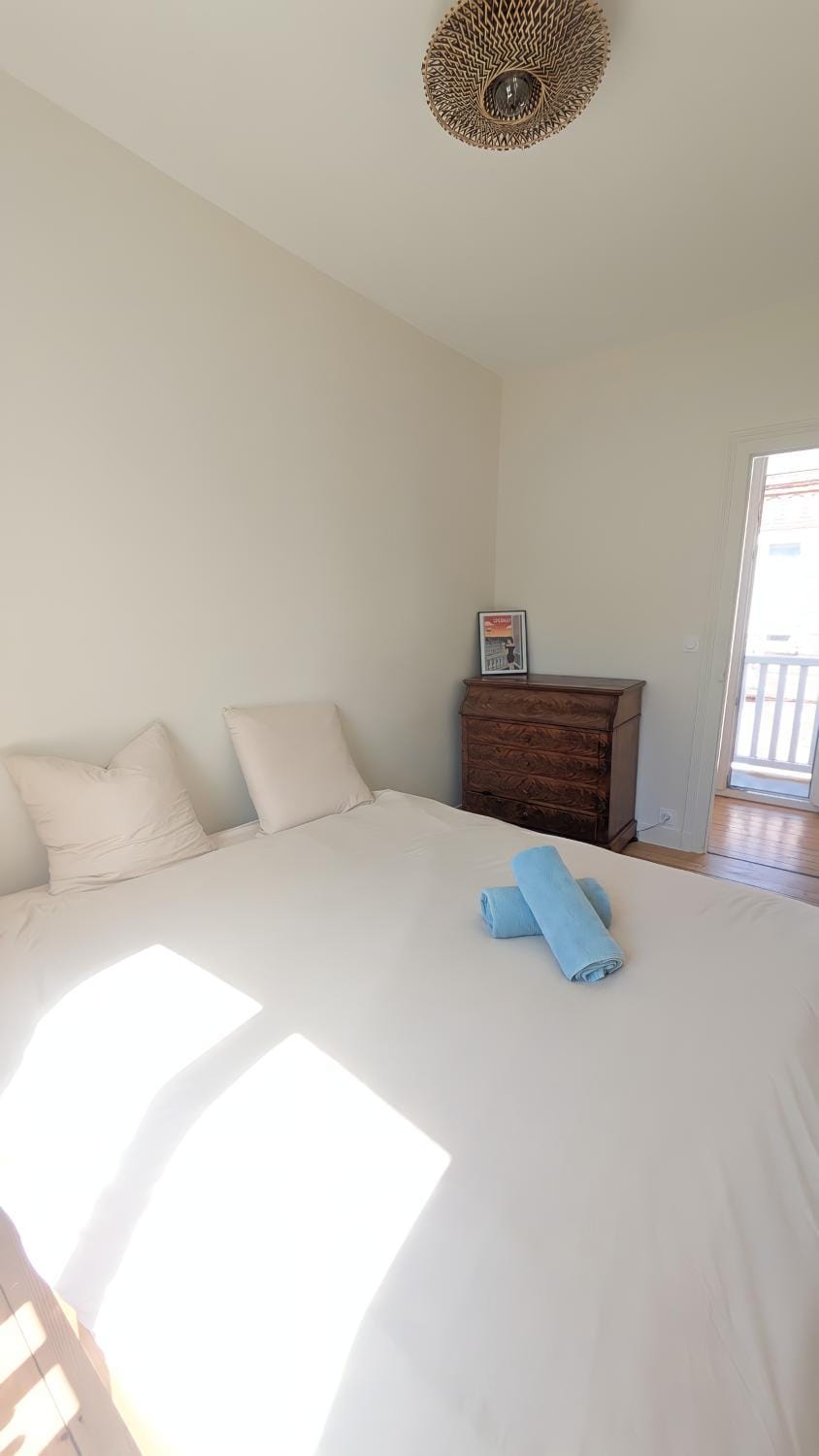Bed, Bedroom
