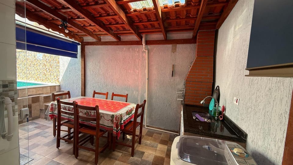 Casa com picina e área gourmet House in Itanhaém