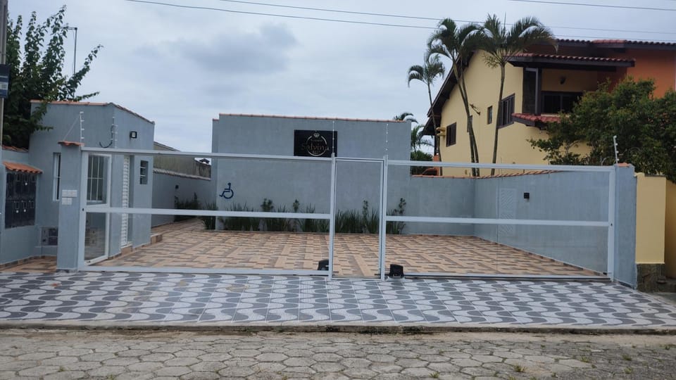 Casa com picina e área gourmet House in Itanhaém