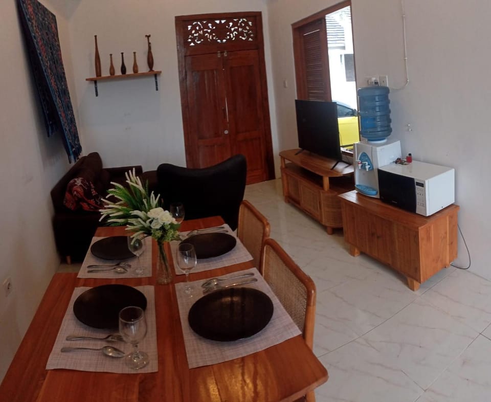 TV and multimedia, Living room, Dining area
