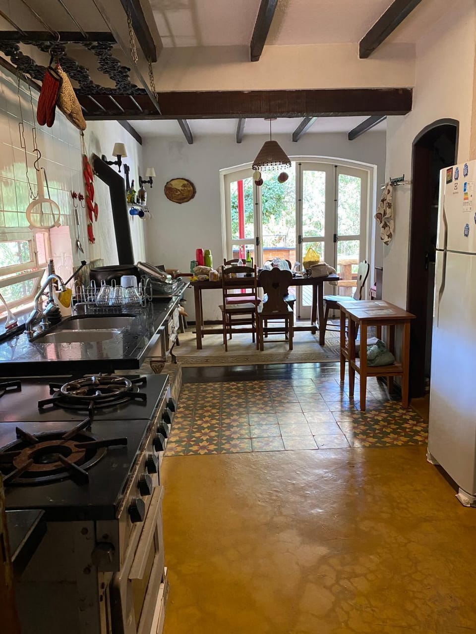 Espaço arborizado com Casa e Chalé em bairro nobre de Monte Verde Chalet in Monte Verde