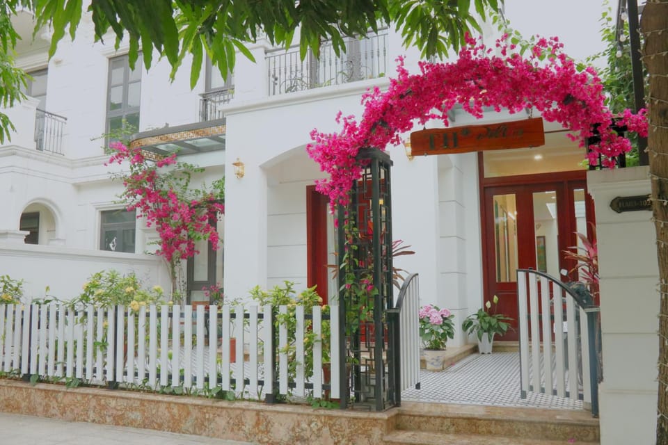 Property building, Off site, Garden, Balcony/Terrace
