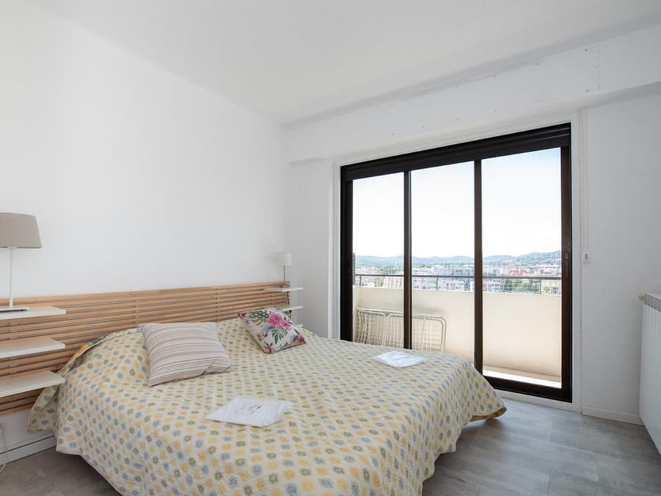 Beau T3 pour 4 personnes, vue mer, au Lavandou - FR-1-803-40 Apartment in Le Lavandou
