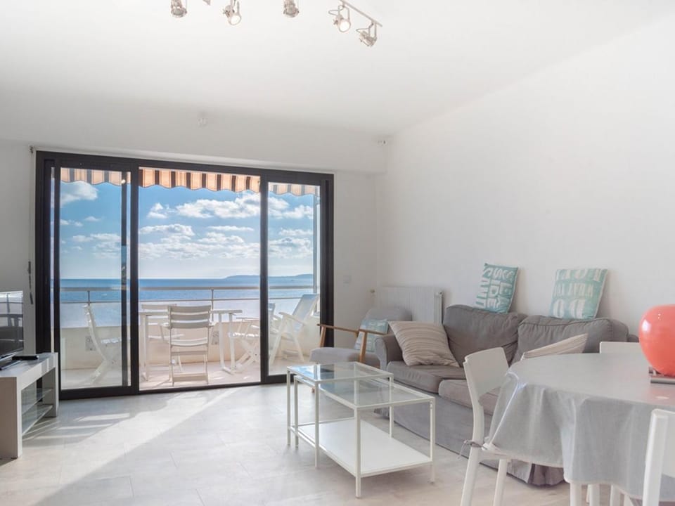Beau T3 pour 4 personnes, vue mer, au Lavandou - FR-1-803-40 Apartment in Le Lavandou