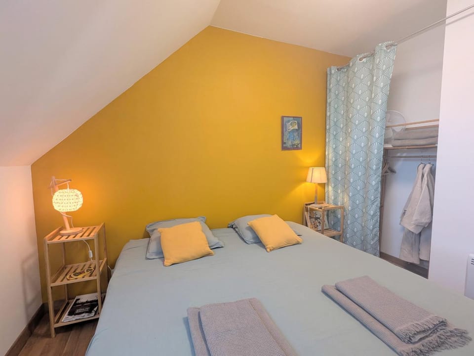Maison typique en Berry avec jardin privatif, BBQ et parking - FR-1-591-598 House in Centre-Val de Loire