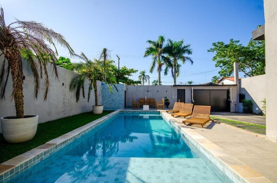 Perfeição á 250m do Praia de Pernambuco House in State of São Paulo