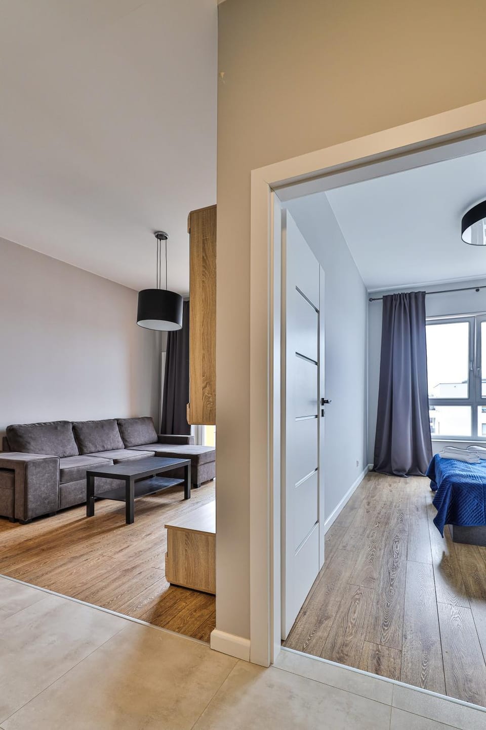 Bed, Living room