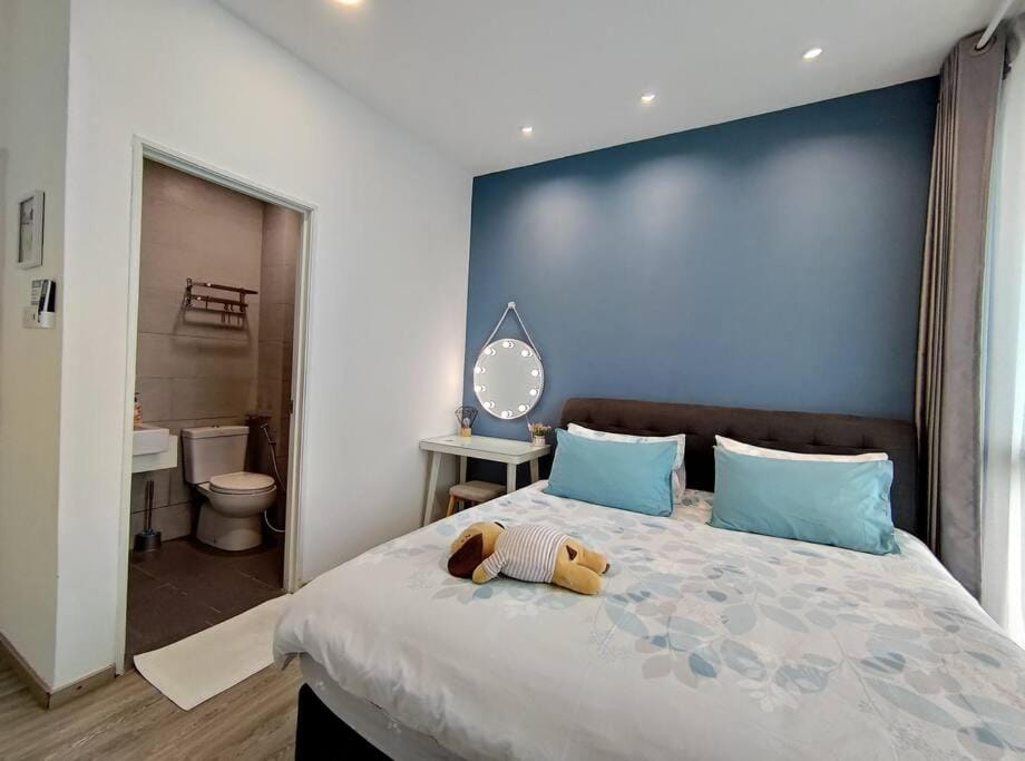Bathroom, Photo of the whole room, Bedroom