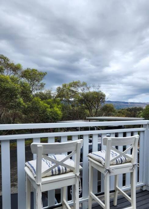 Banksia Retreat, A couple's sanctuary on Aldinga Beach House in Adelaide