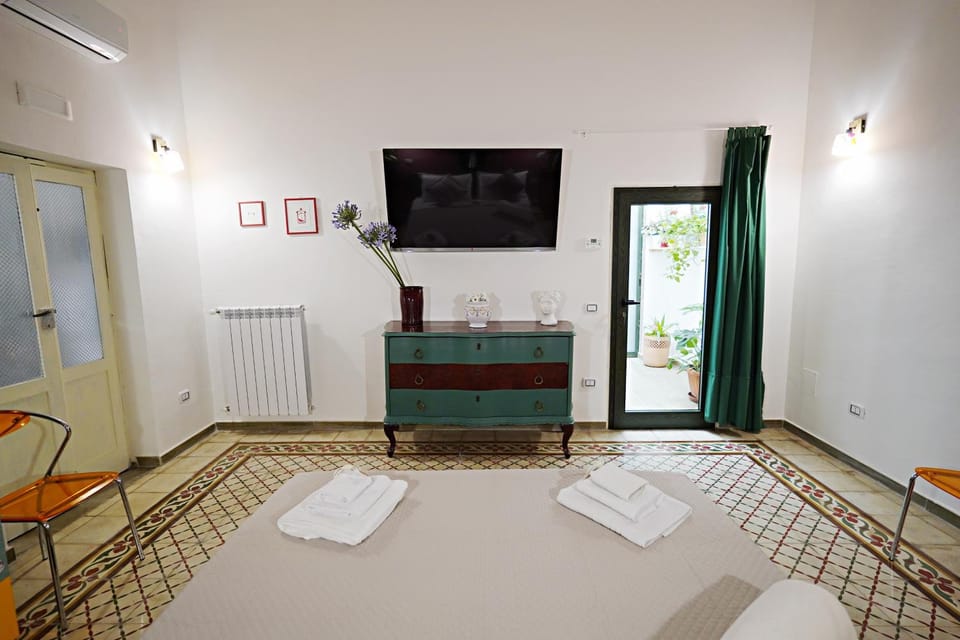 TV and multimedia, Bedroom