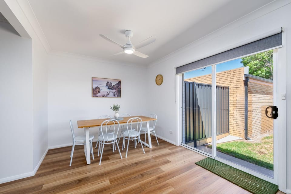 Dining area, pet friendly