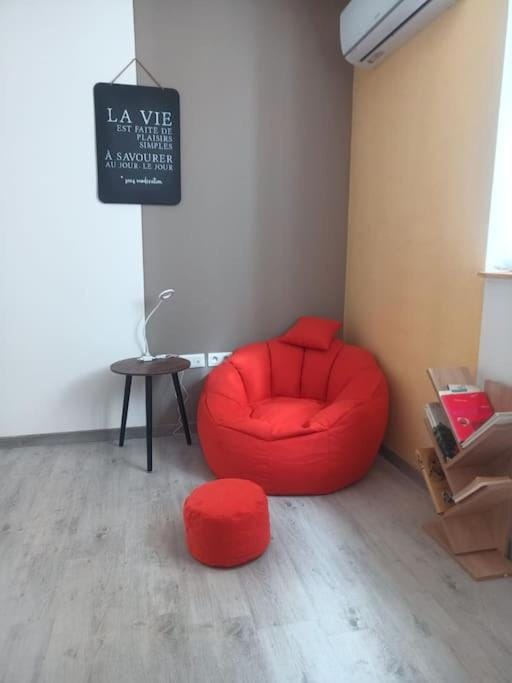 Seating area