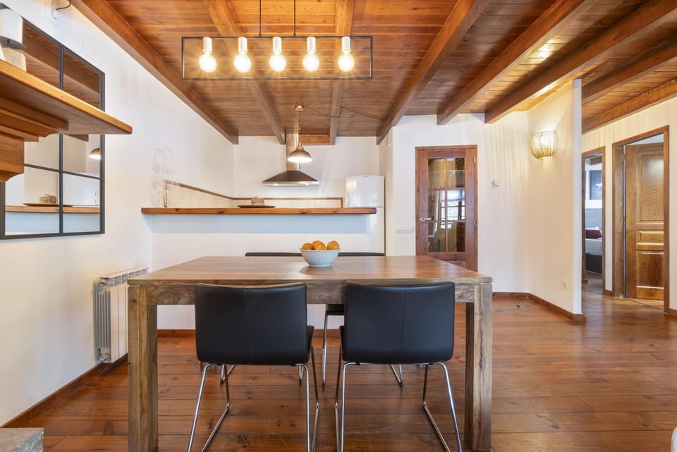 Luderna - Apartamento con terraza Rouche Apartment in Catalonia