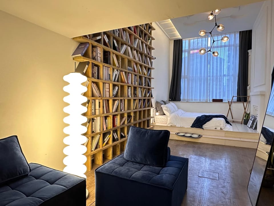 Bed, Living room, Photo of the whole room, Seating area, Bedroom