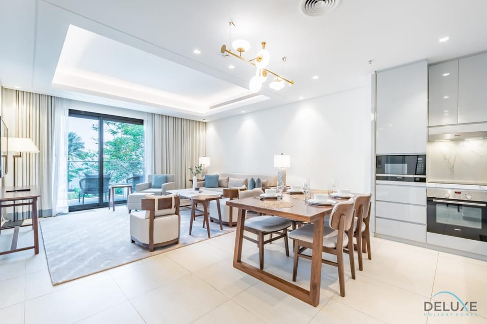 Kitchen or kitchenette, Living room, Dining area, stove