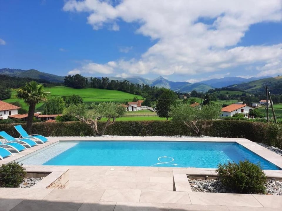 Hergarai House in French Basque Country