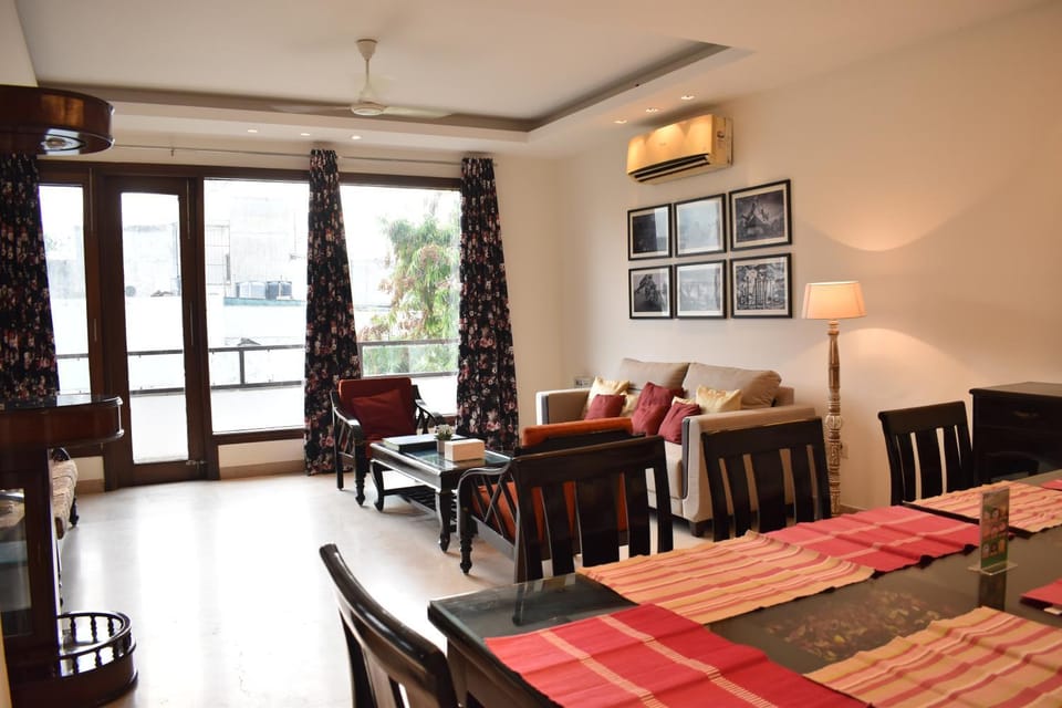 Living room, Seating area, Dining area, Internal: Not applicable to any particular room