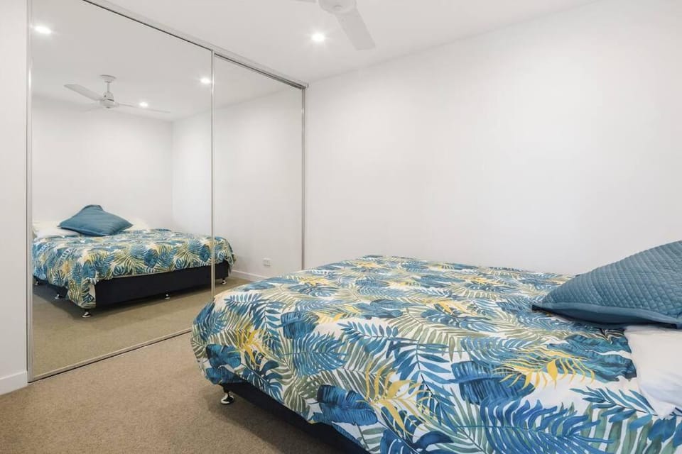 Springhill close to CBD 2B1B and Parking M3 Apartment in Brisbane City