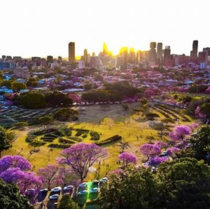 Springhill close to CBD 2B1B and Parking M3 Apartment in Brisbane City