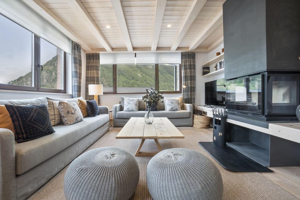 Luderna - Tríplex Amitges Apartment in Catalonia