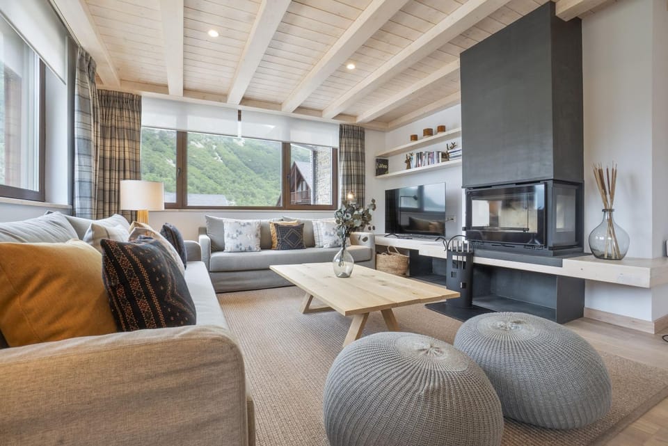 Luderna - Tríplex Amitges Apartment in Catalonia