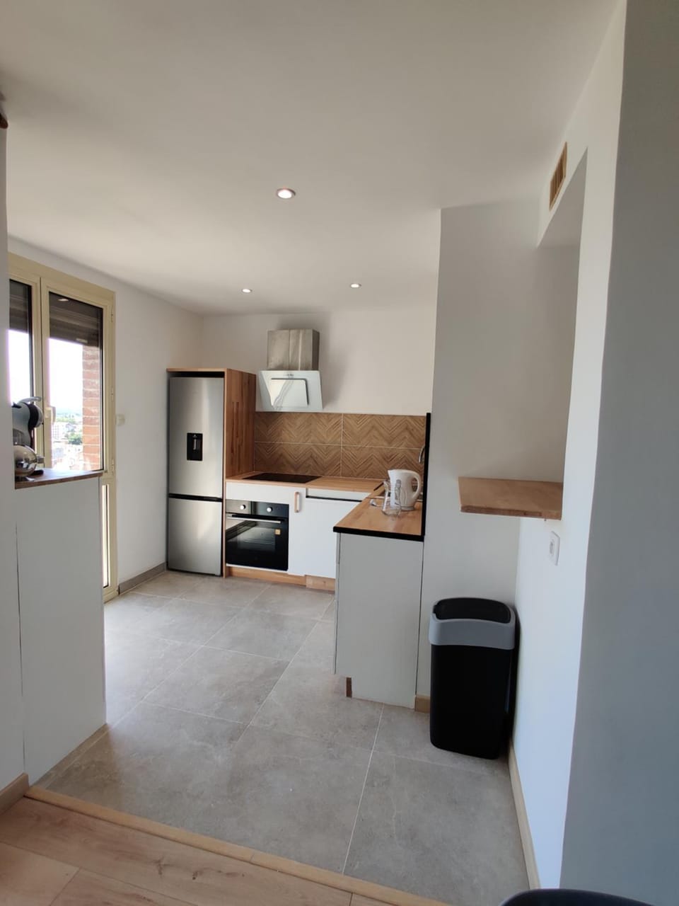Kitchen or kitchenette, stove, stove, kitchen