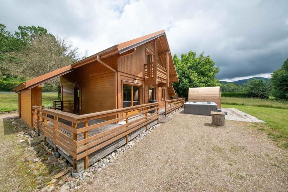 Property building, Garden, Garden view
