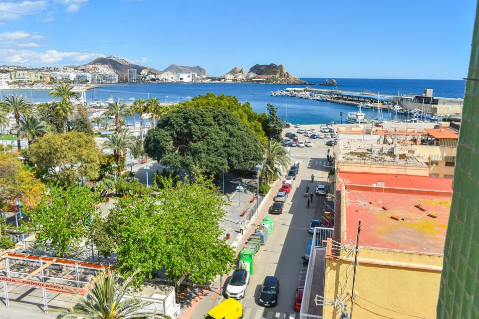 Neighbourhood, City view, Sea view, Street view