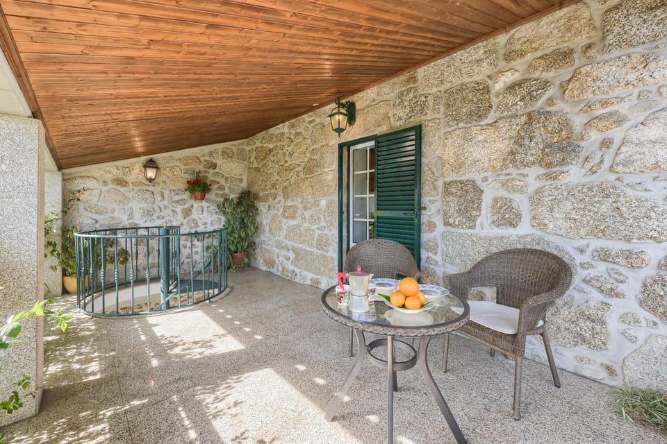 Balcony/Terrace, Food and drinks, Dining area, Food