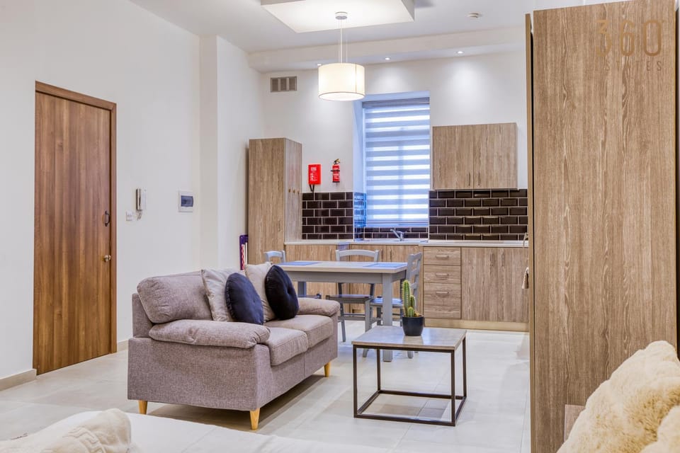 TV and multimedia, Kitchen or kitchenette, Seating area, Dining area, wardrobe
