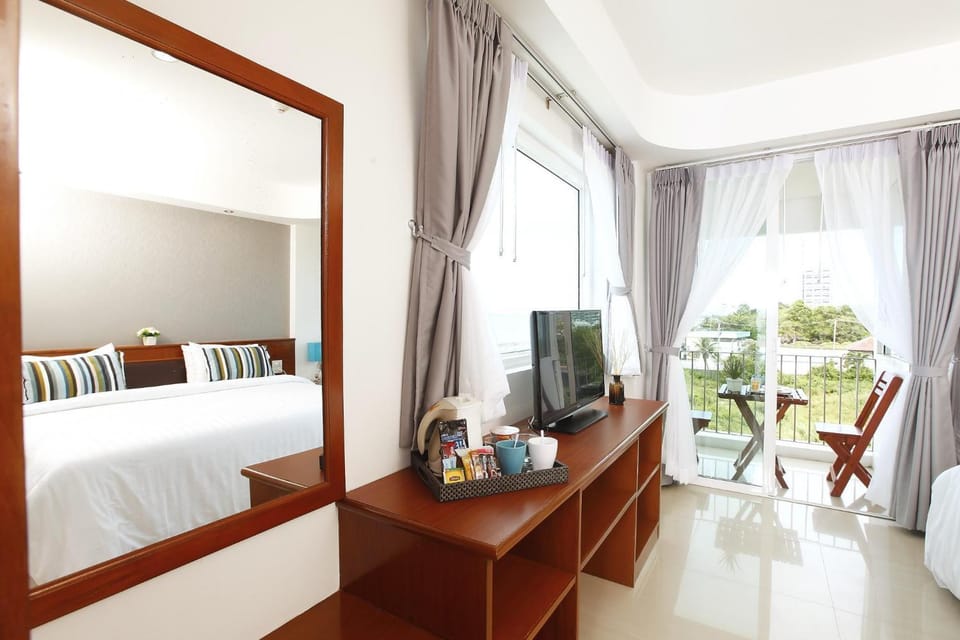 KP Seaview Jomtien Hotel in Pattaya City