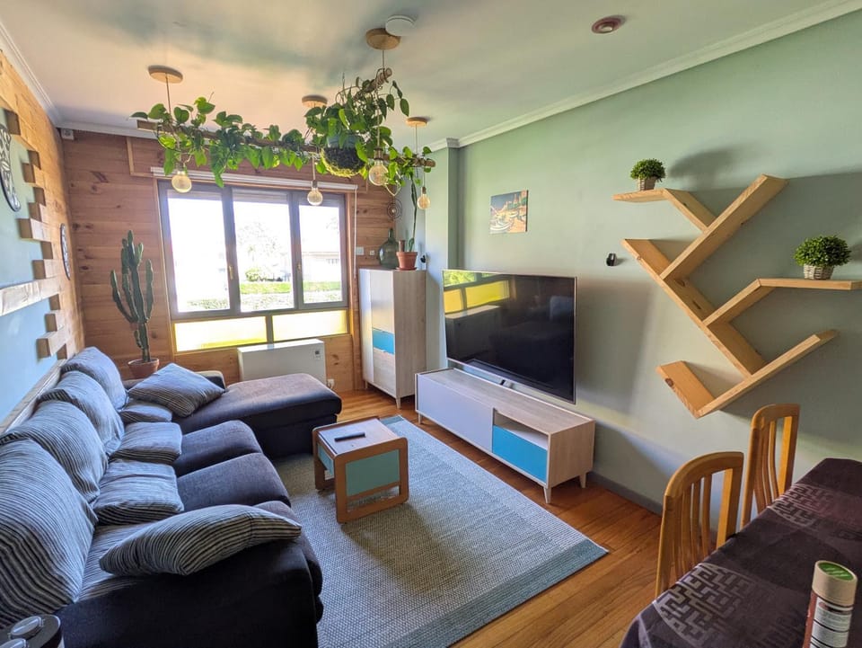 Communal lounge/ TV room, TV and multimedia, Living room