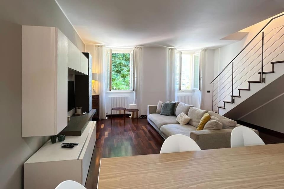Communal lounge/ TV room, TV and multimedia, Living room, Seating area