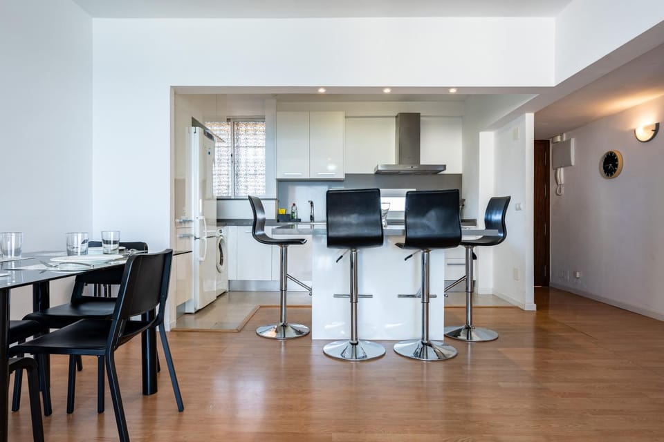 2 Bed 1 Bath Very Bright Apt Apartment in Fuengirola