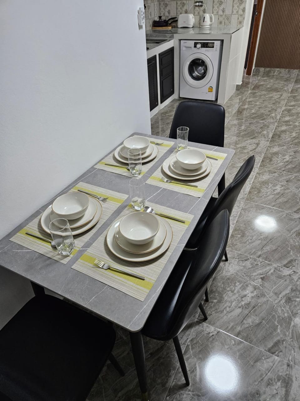 Thaveephol Tower 902 1 Apartment in Chiang Mai