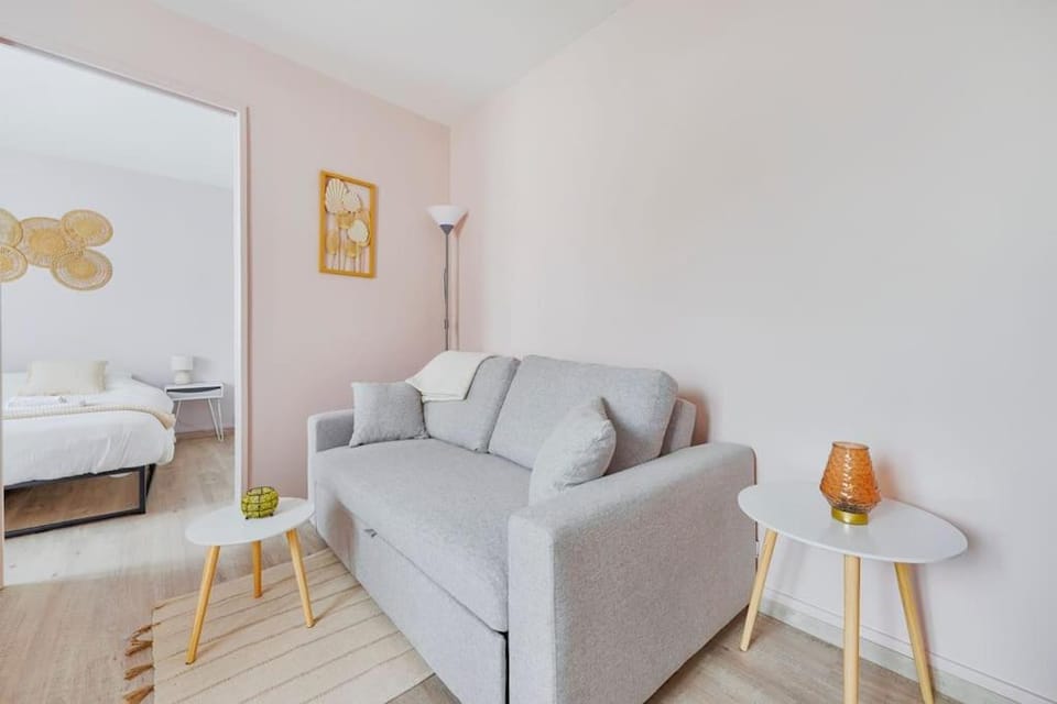 Welcome to Emma House Apartment in Île-de-France