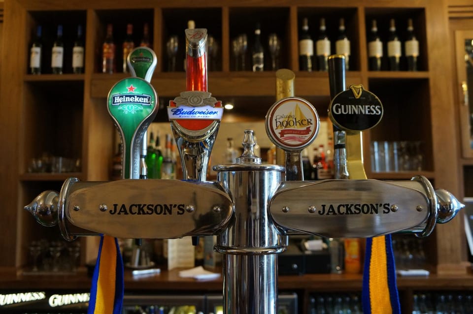 Lounge or bar, Lunch, Dinner, Alcoholic drinks