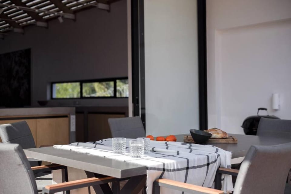 Architectural gem in Durban North - sleeps 6 House in Durban