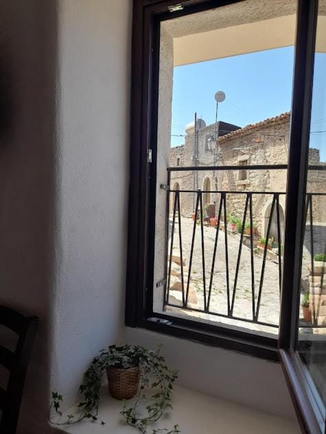 View (from property/room), Balcony/Terrace