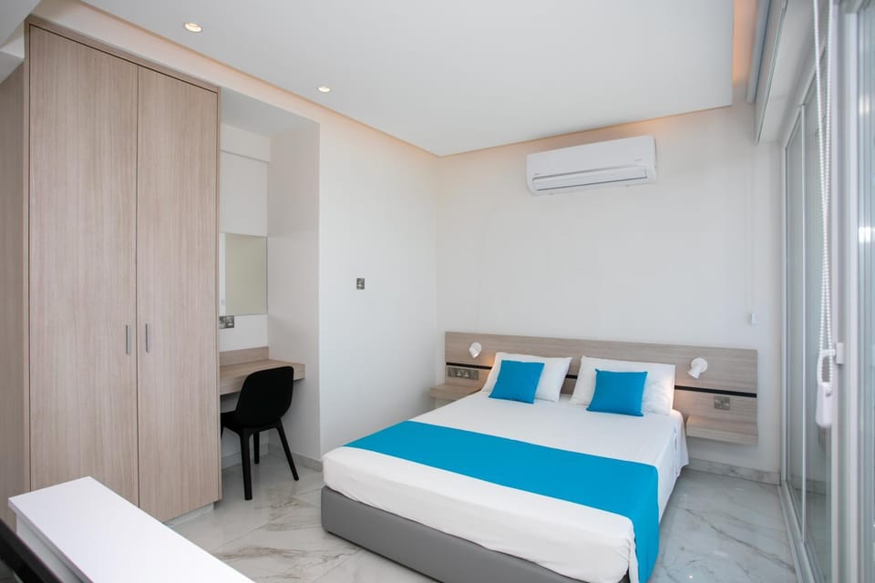 Les Palmiers Sunorama Beach Apartments Apartment in Larnaca