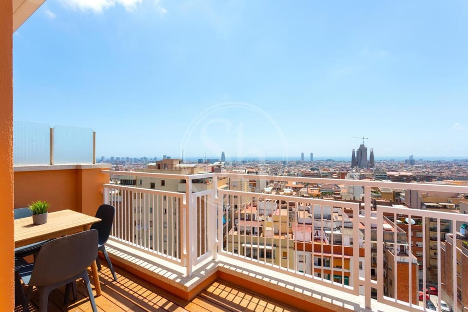 Patio, View (from property/room), Balcony/Terrace, Dining area, City view