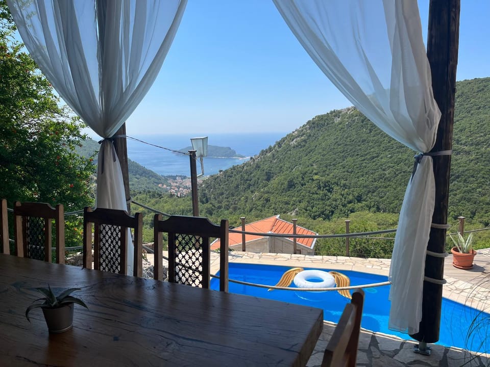 Apartments Villa Bonaca Apartment in Budva Municipality