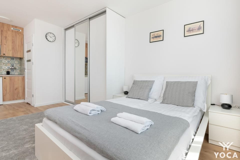 Bed, Kitchen or kitchenette, Photo of the whole room, Bedroom, towels, wardrobe