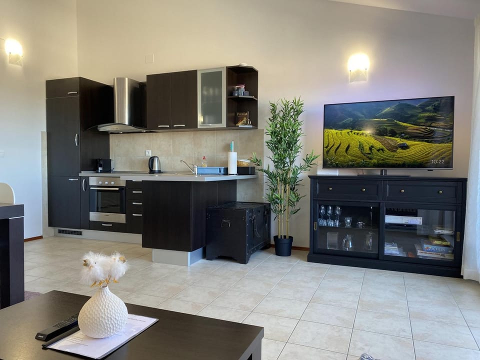 TV and multimedia, Living room, kitchen