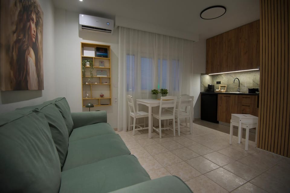 Kitchen or kitchenette, Living room, Seating area