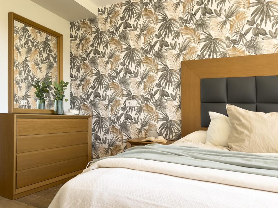 Bed, Photo of the whole room, Bedroom